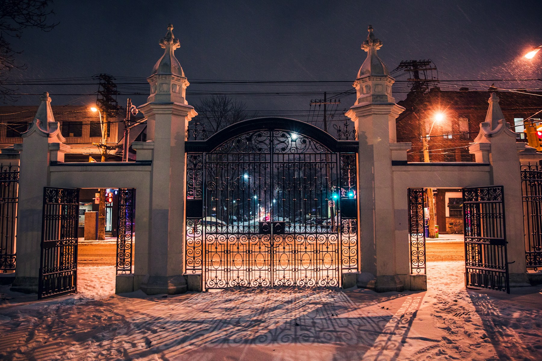 Modern automated driveway gate